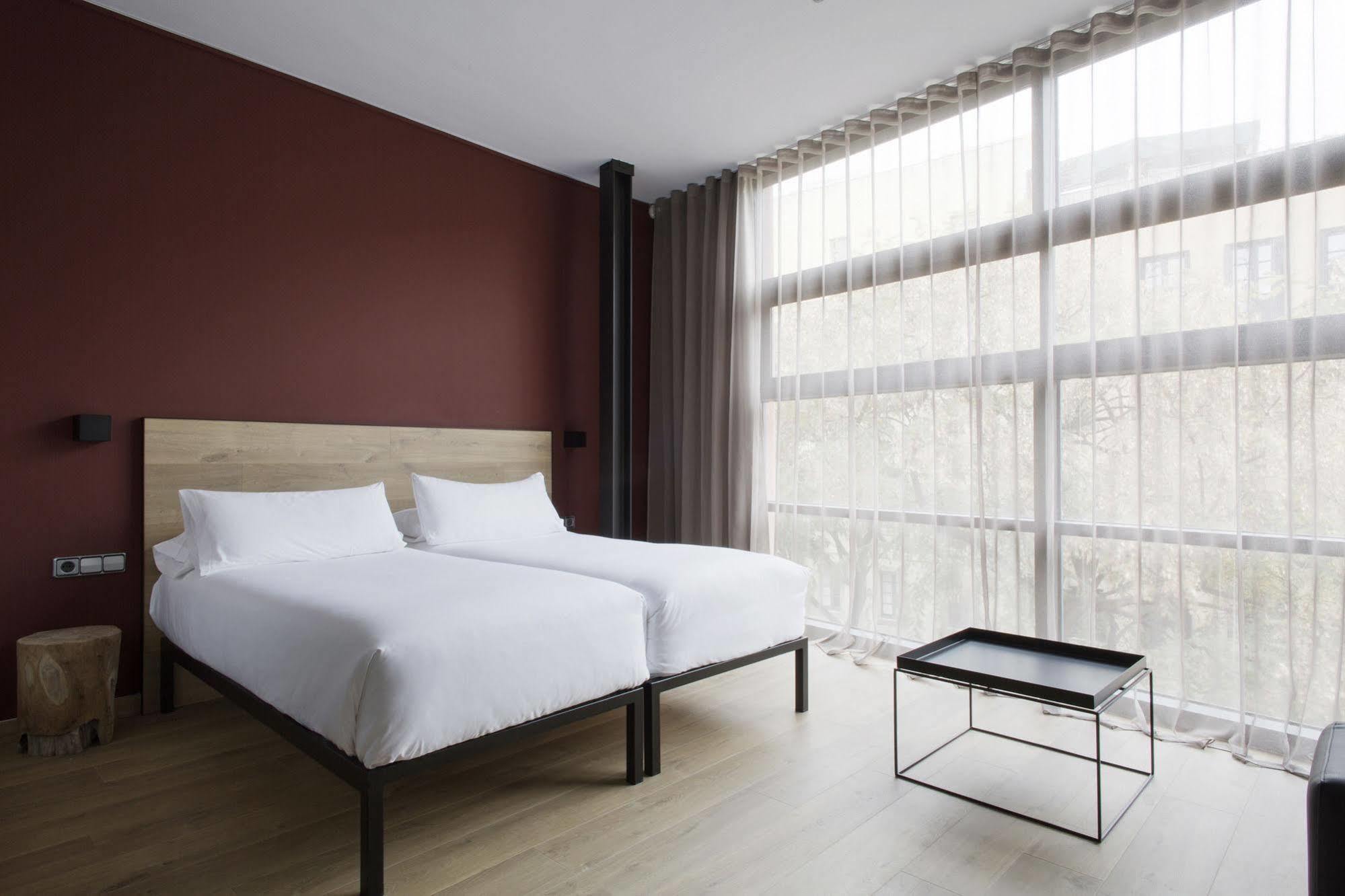 Aparthotel Allada 3* Barcelona Exterior photo