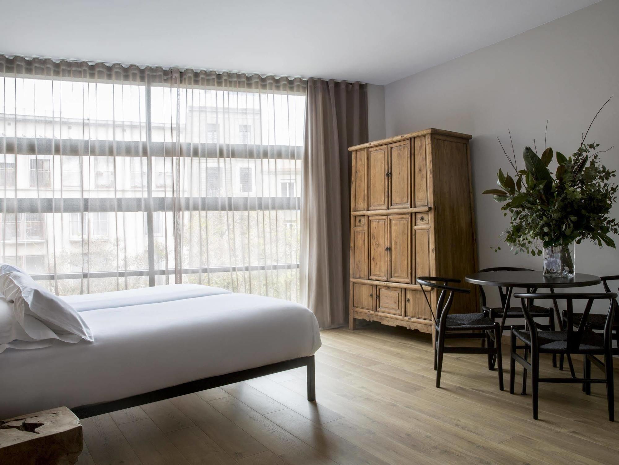 Aparthotel Allada 3* Barcelona Exterior photo