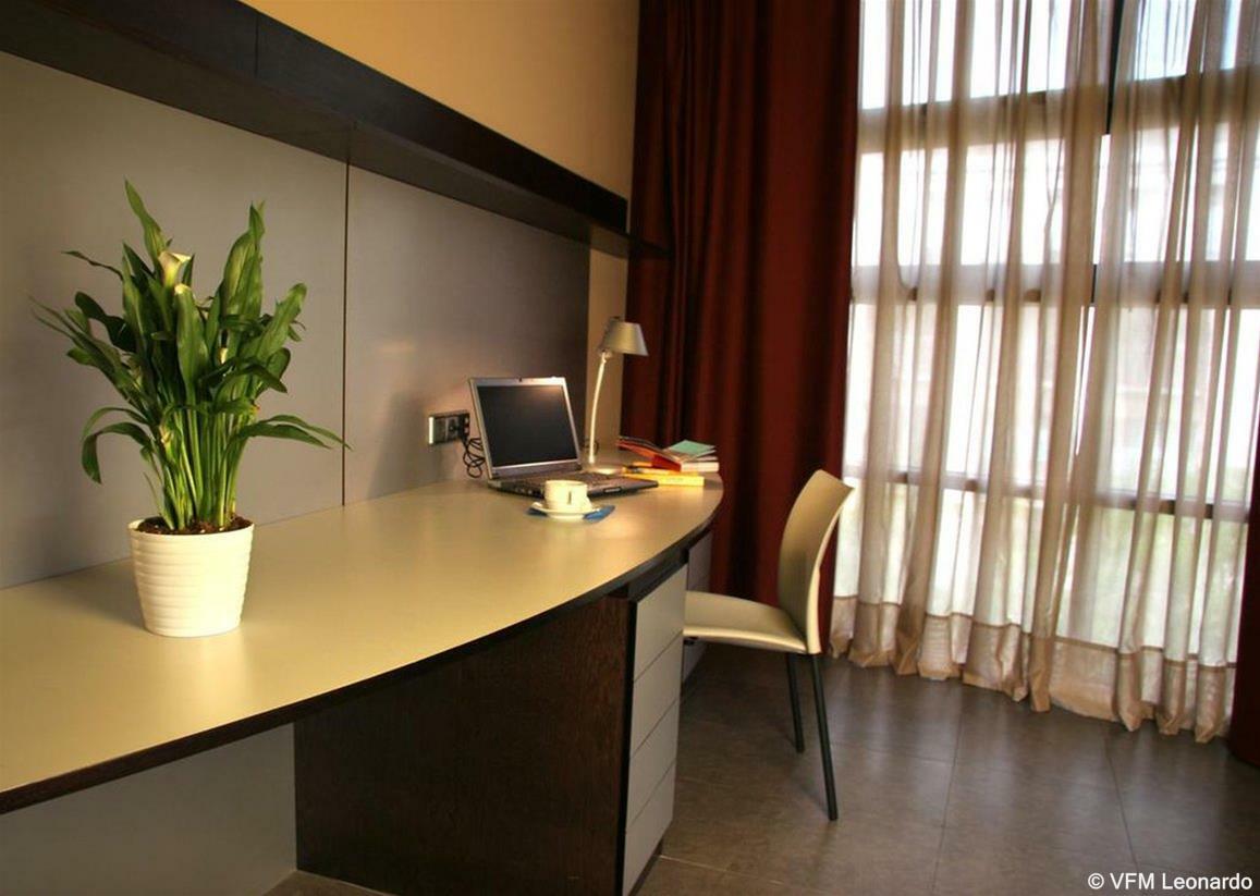 Aparthotel Allada 3* Barcelona Exterior photo